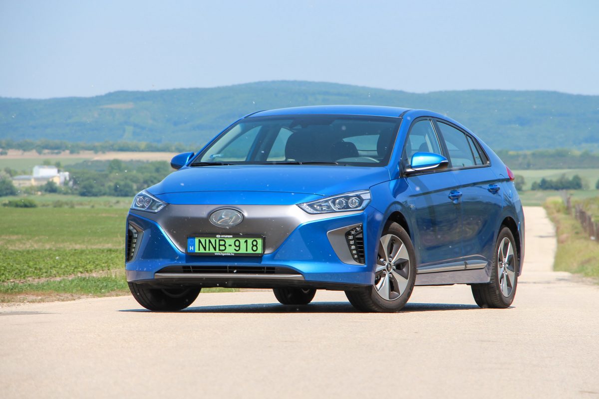HYUNDAI IONIQ