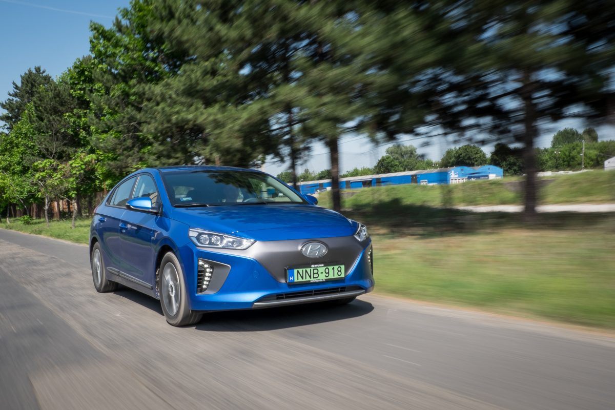HYUNDAI IONIQ