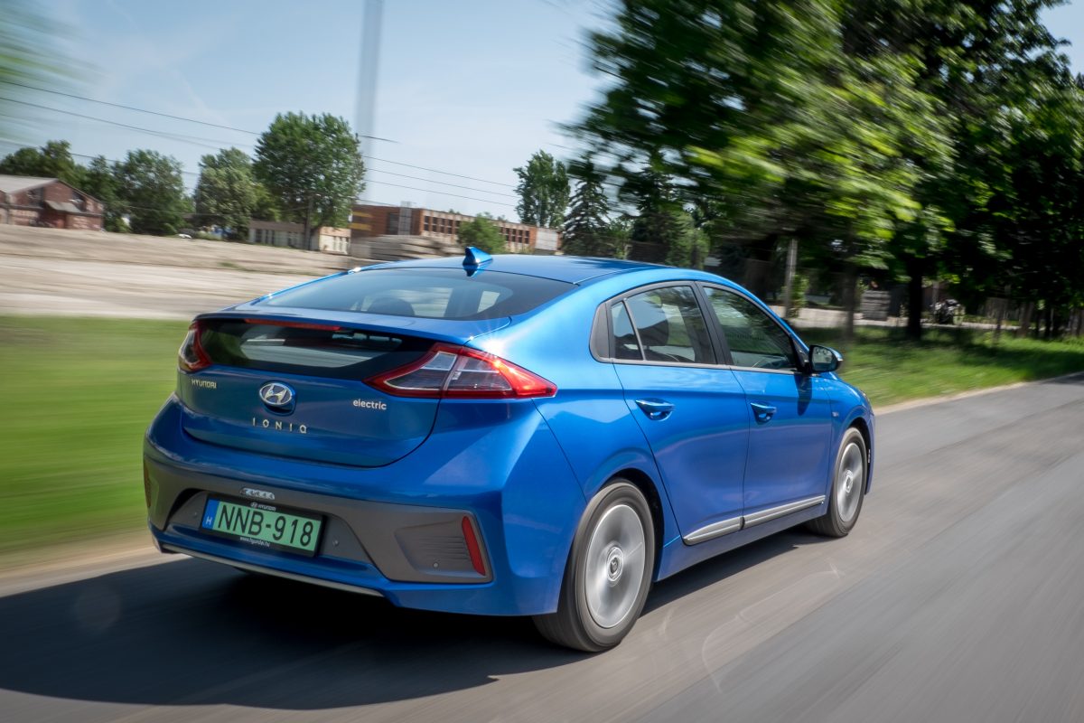HYUNDAI IONIQ