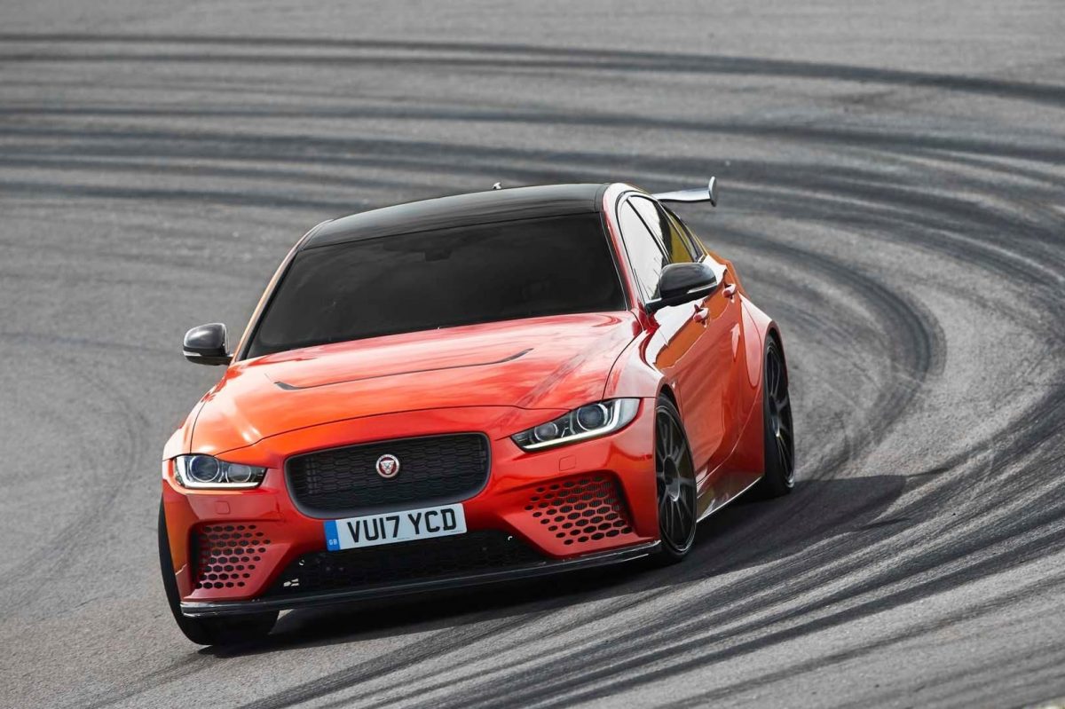 JAGUAR XE