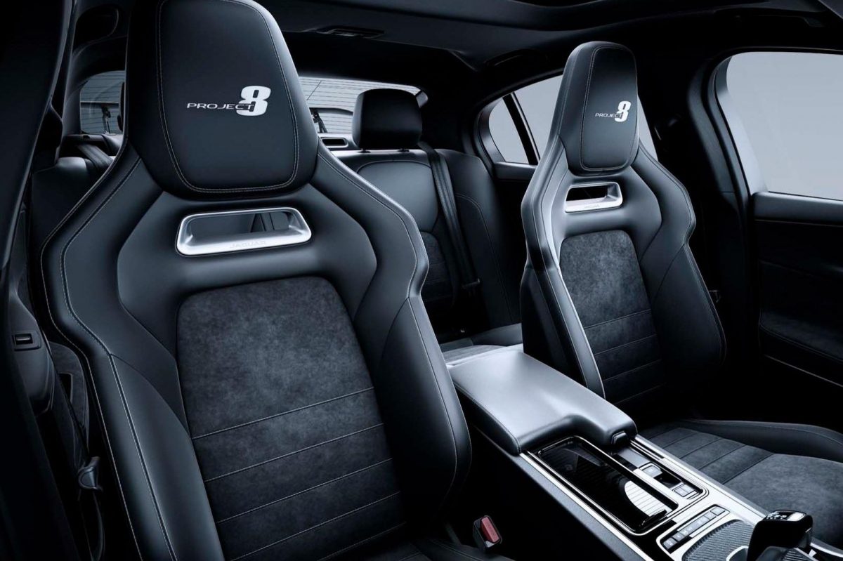 JAGUAR XE