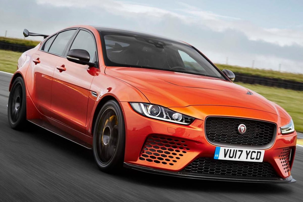 JAGUAR XE