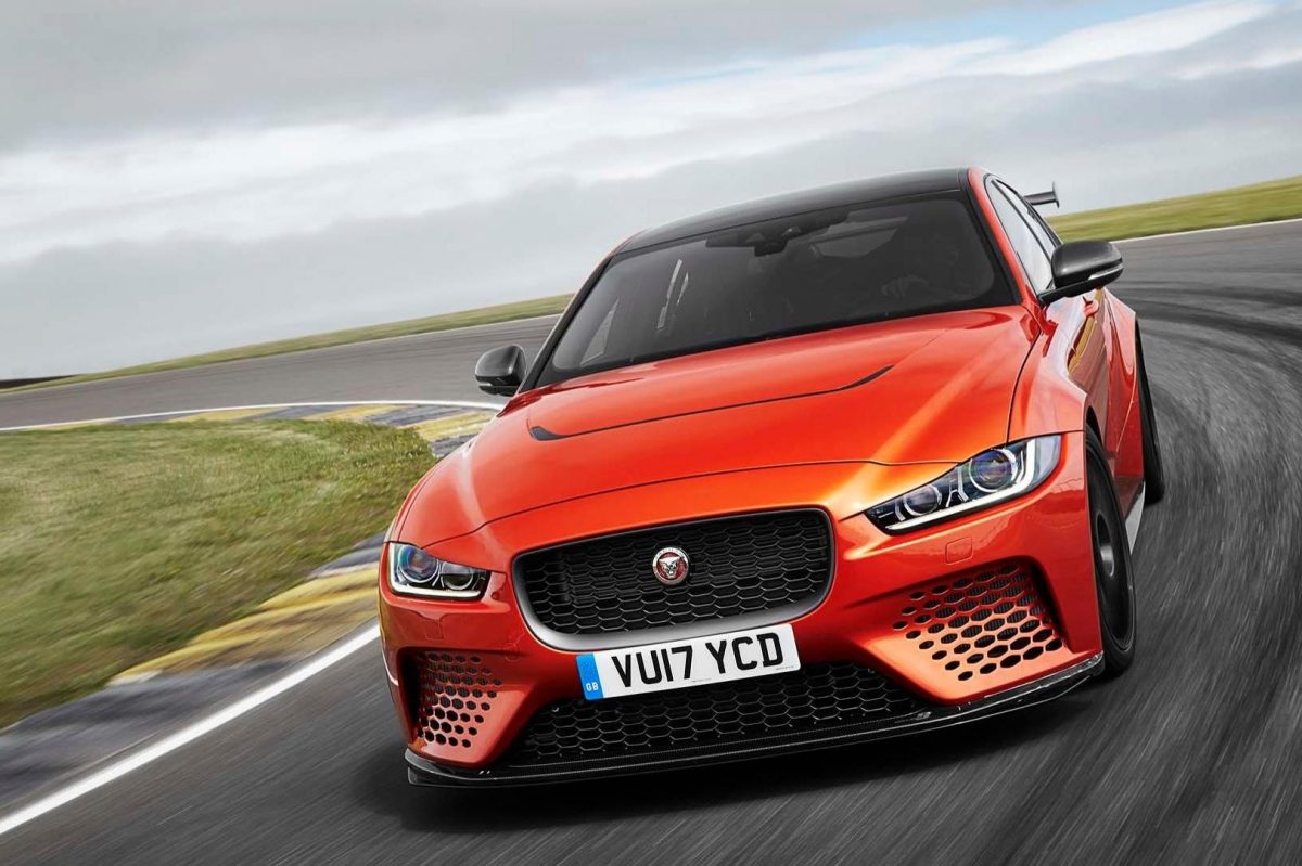 JAGUAR XE