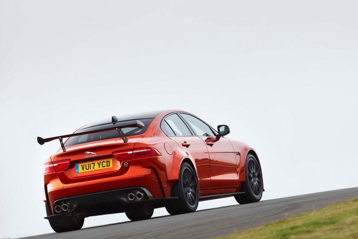 JAGUAR XE