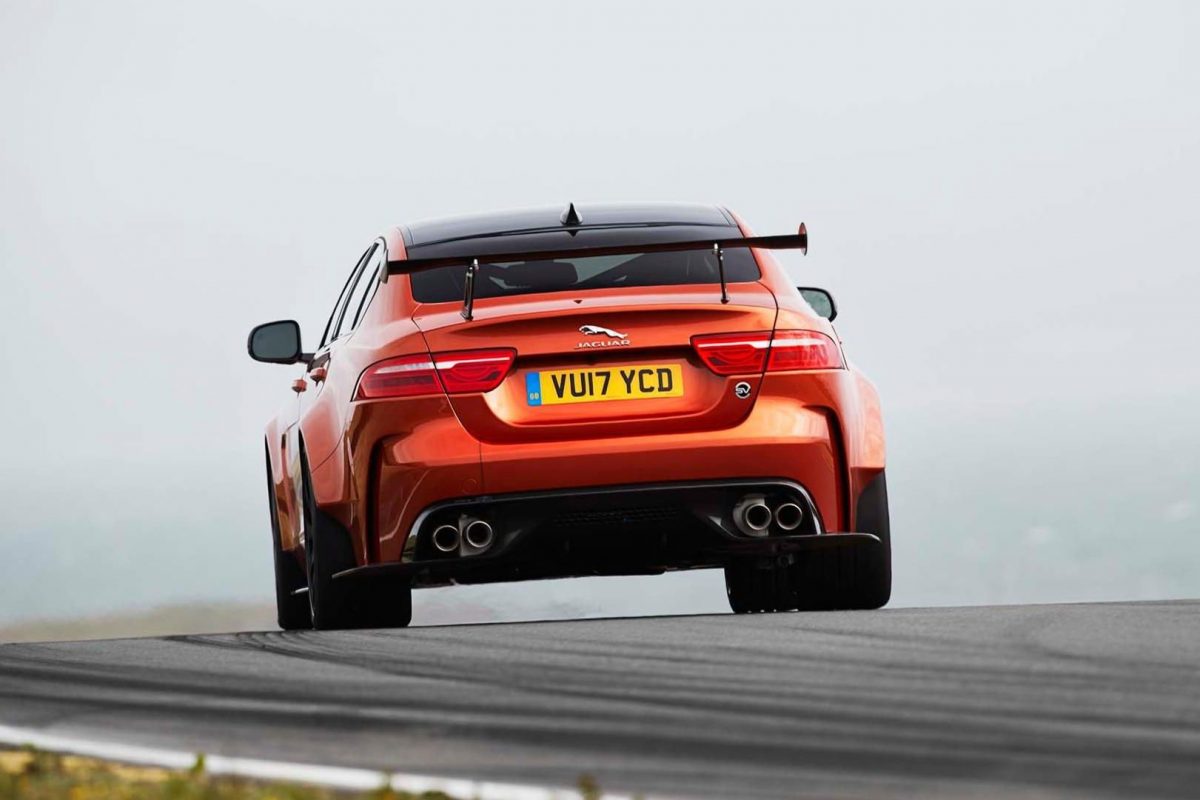 JAGUAR XE