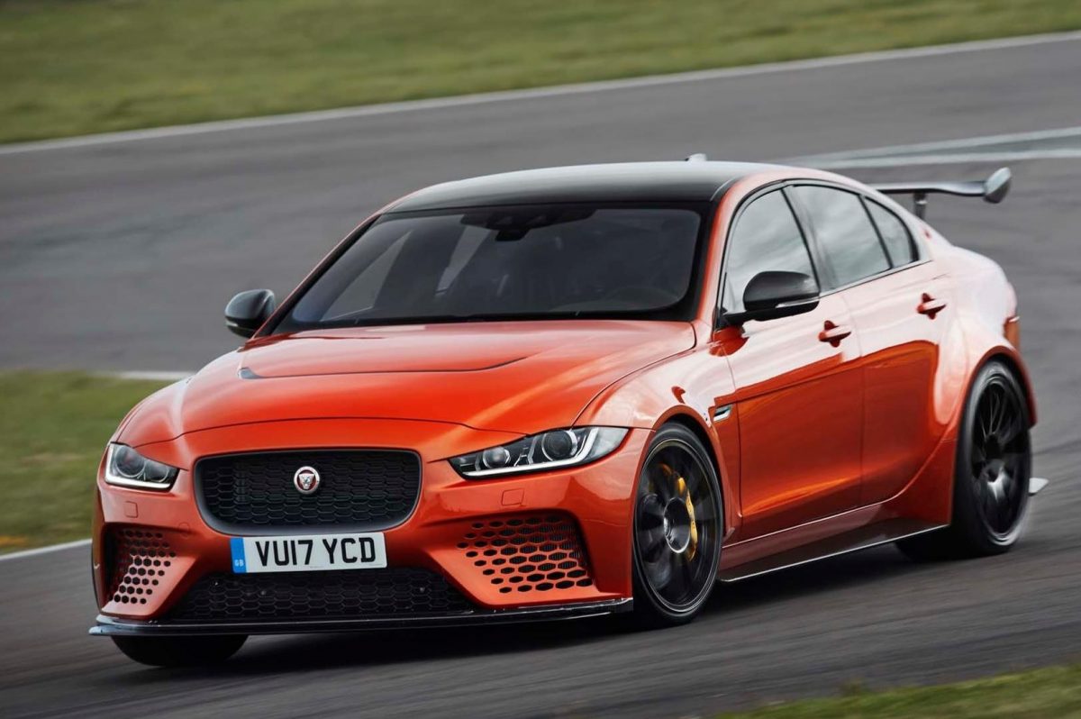 JAGUAR XE
