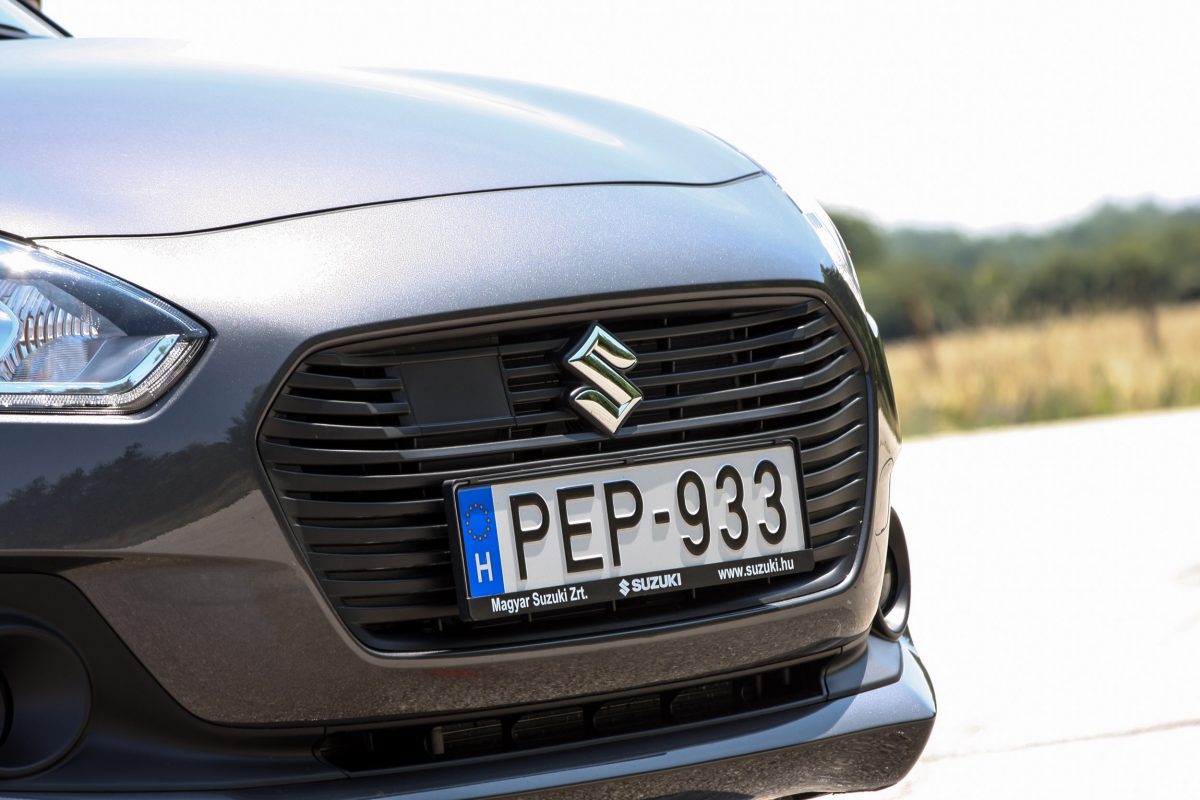 SUZUKI SWIFT