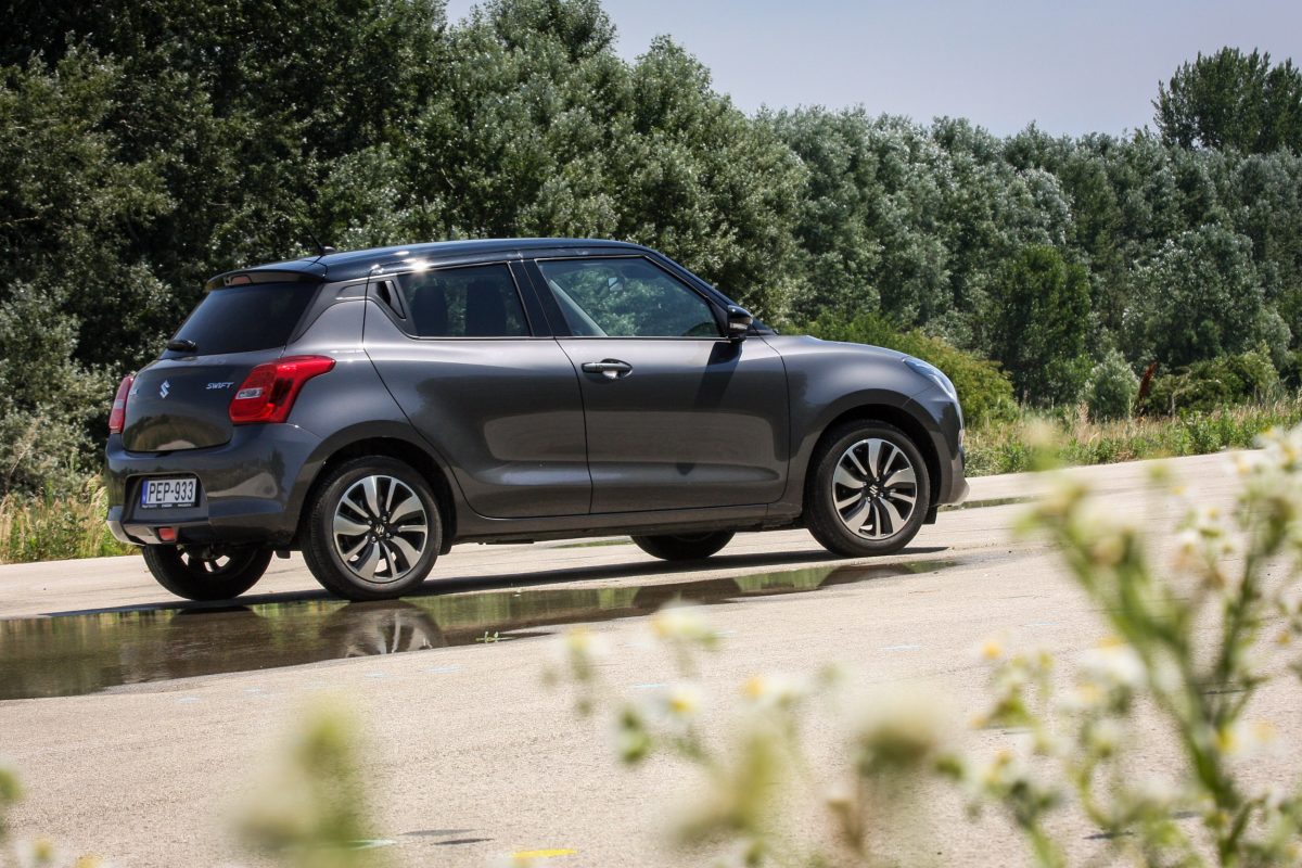 SUZUKI SWIFT