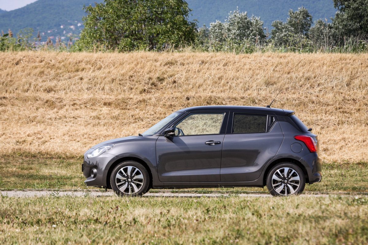 SUZUKI SWIFT