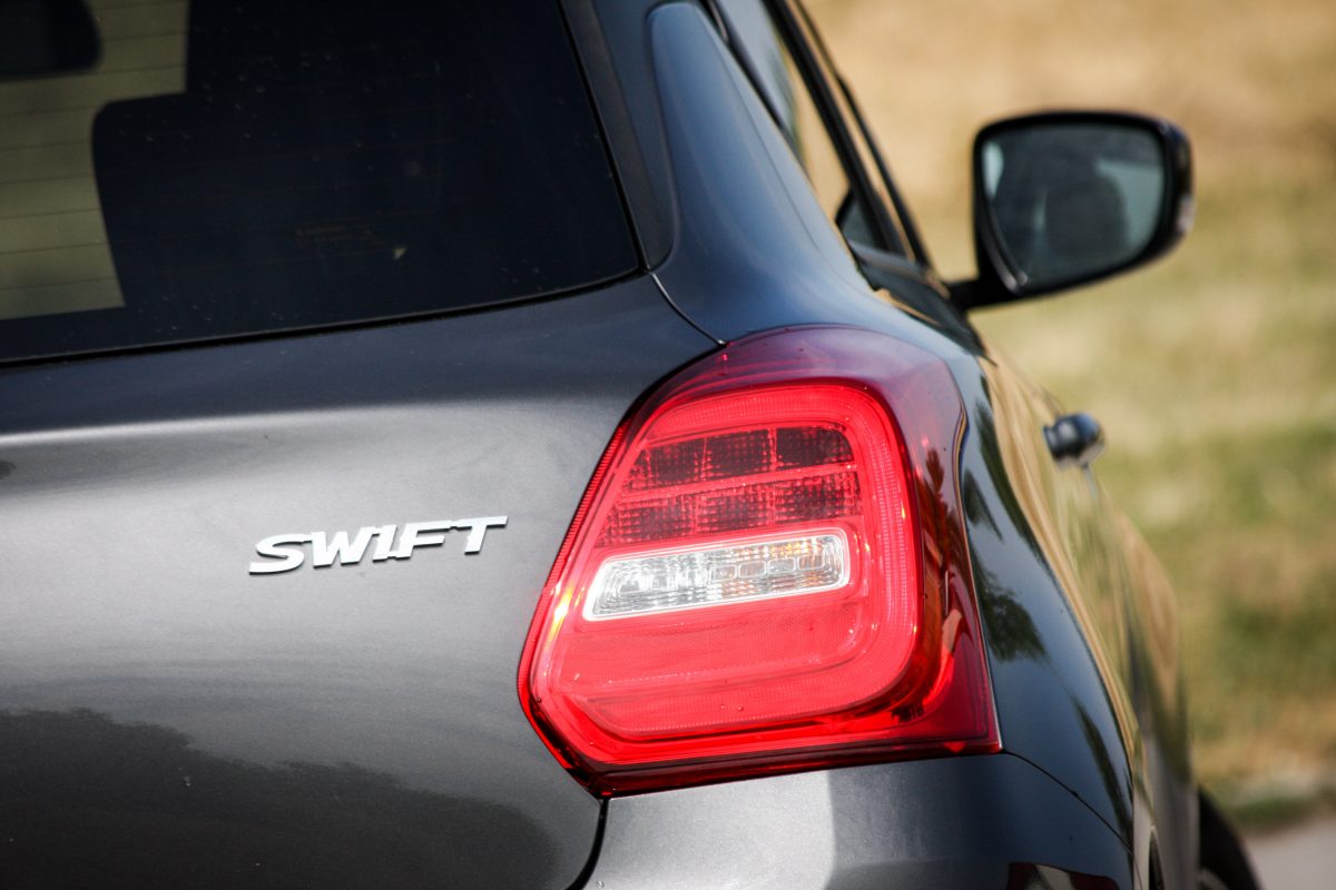 SUZUKI SWIFT