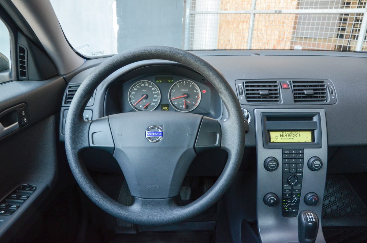 VOLVO S40