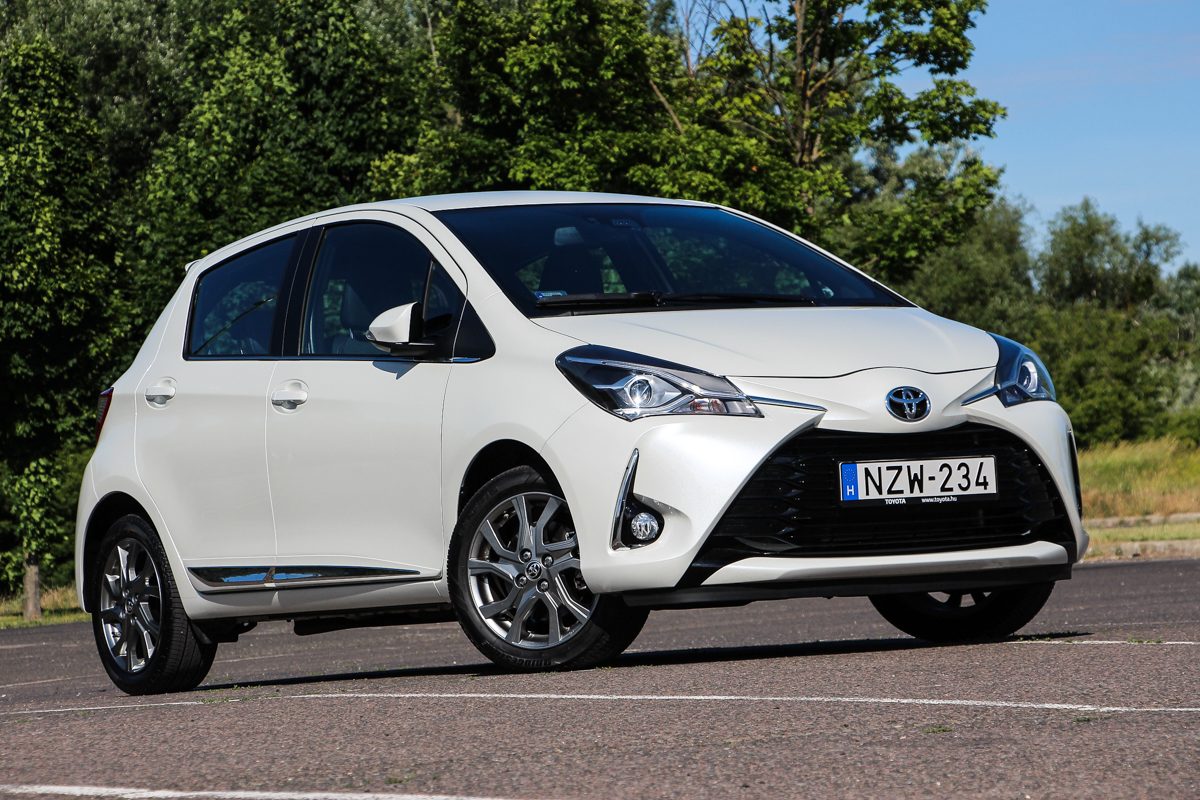 TOYOTA YARIS