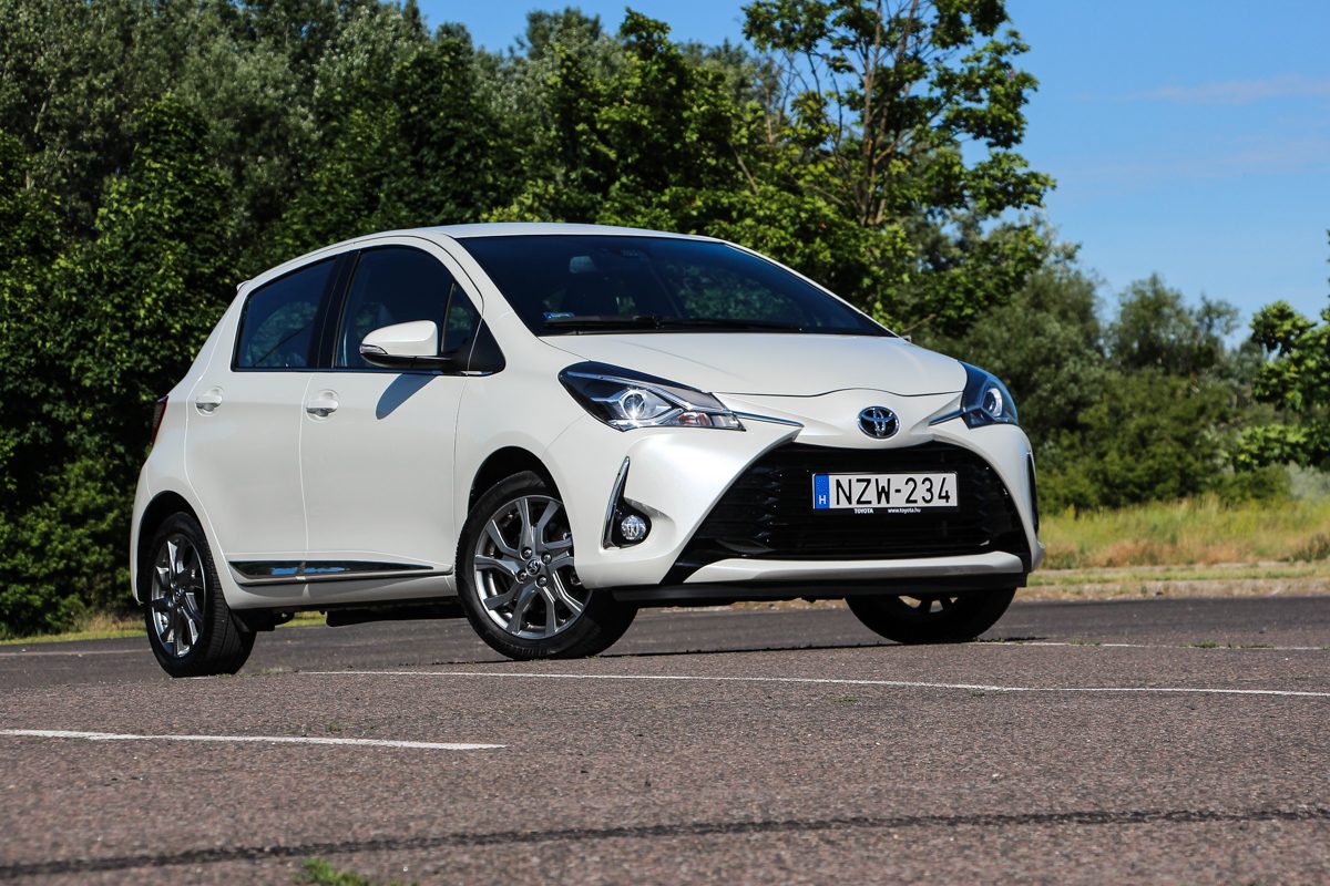 TOYOTA YARIS