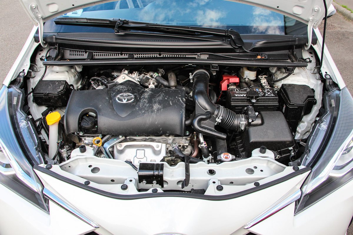 TOYOTA YARIS