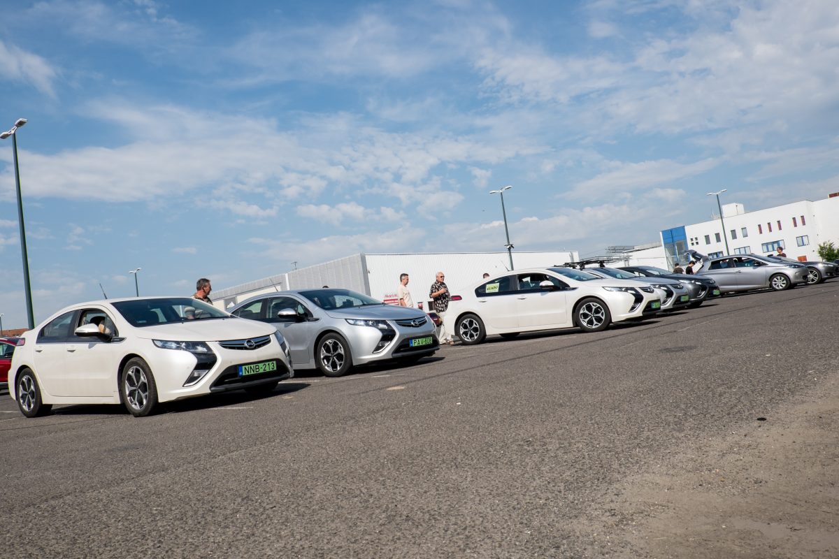 OPEL AMPERA