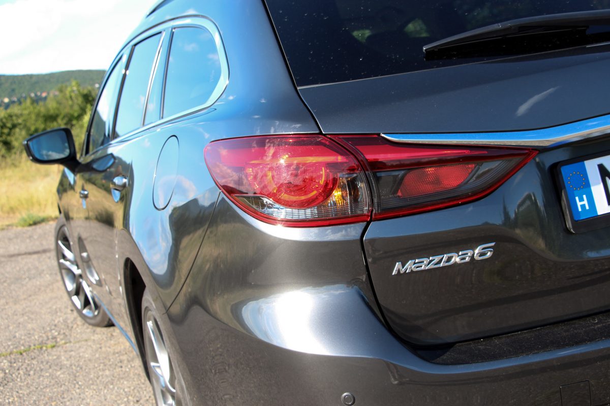 MAZDA 6