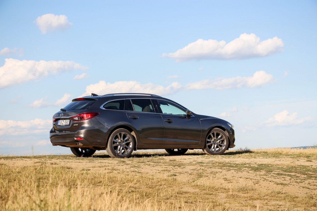 MAZDA 6
