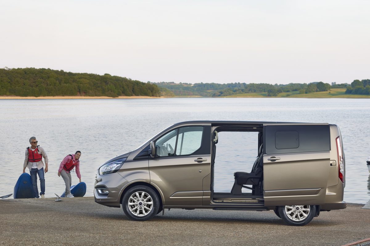 FORD TOURNEO
