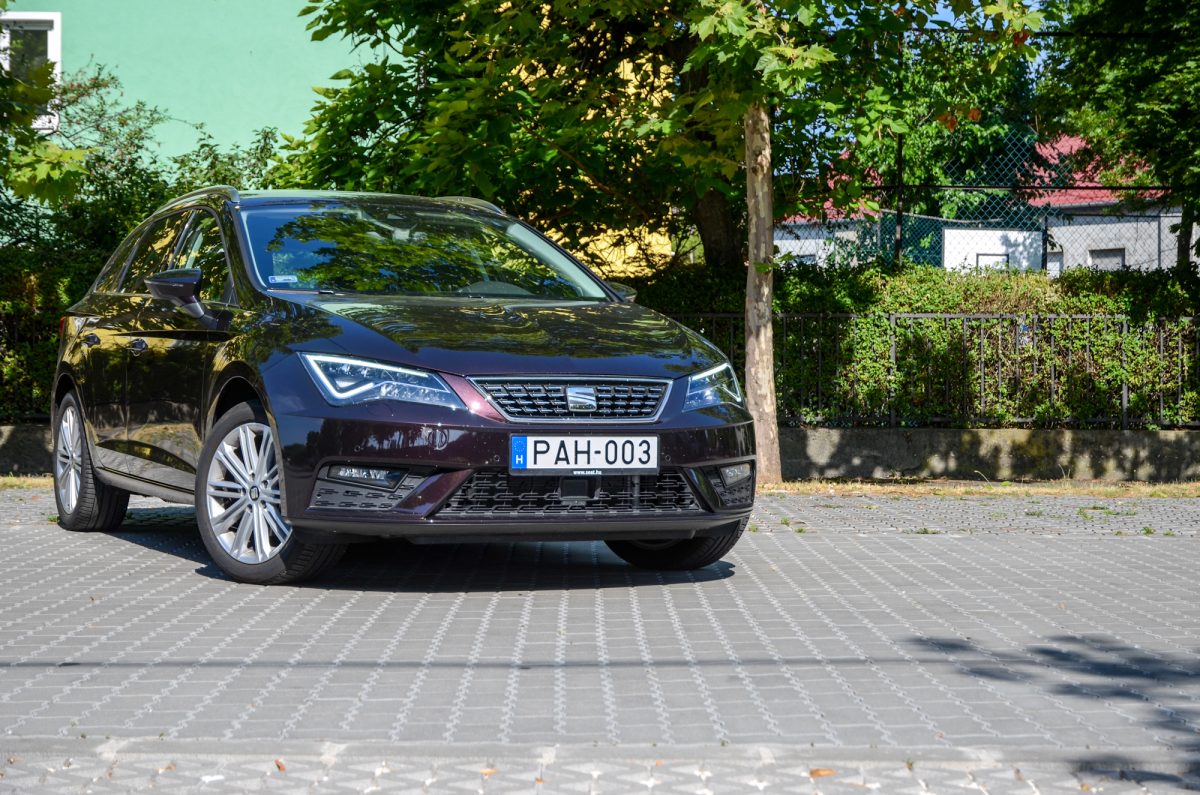 SEAT LEON