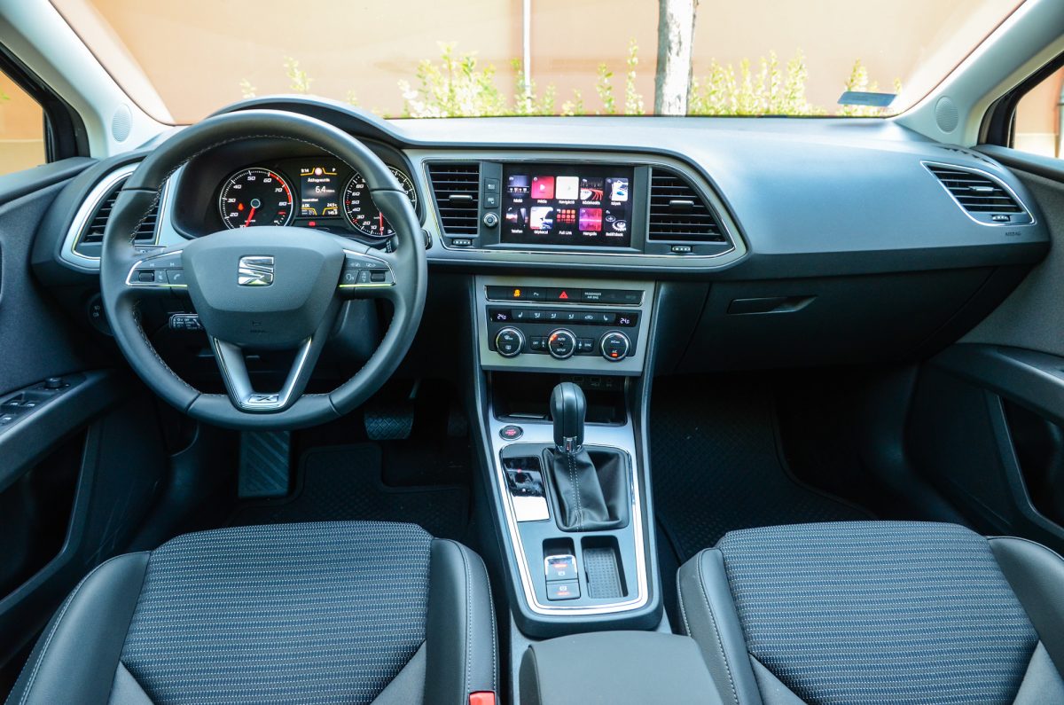 SEAT LEON
