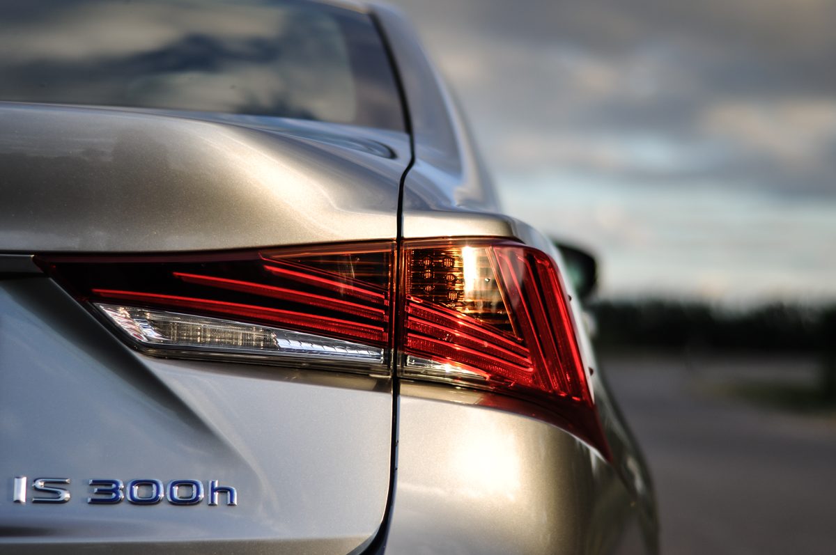 LEXUS IS