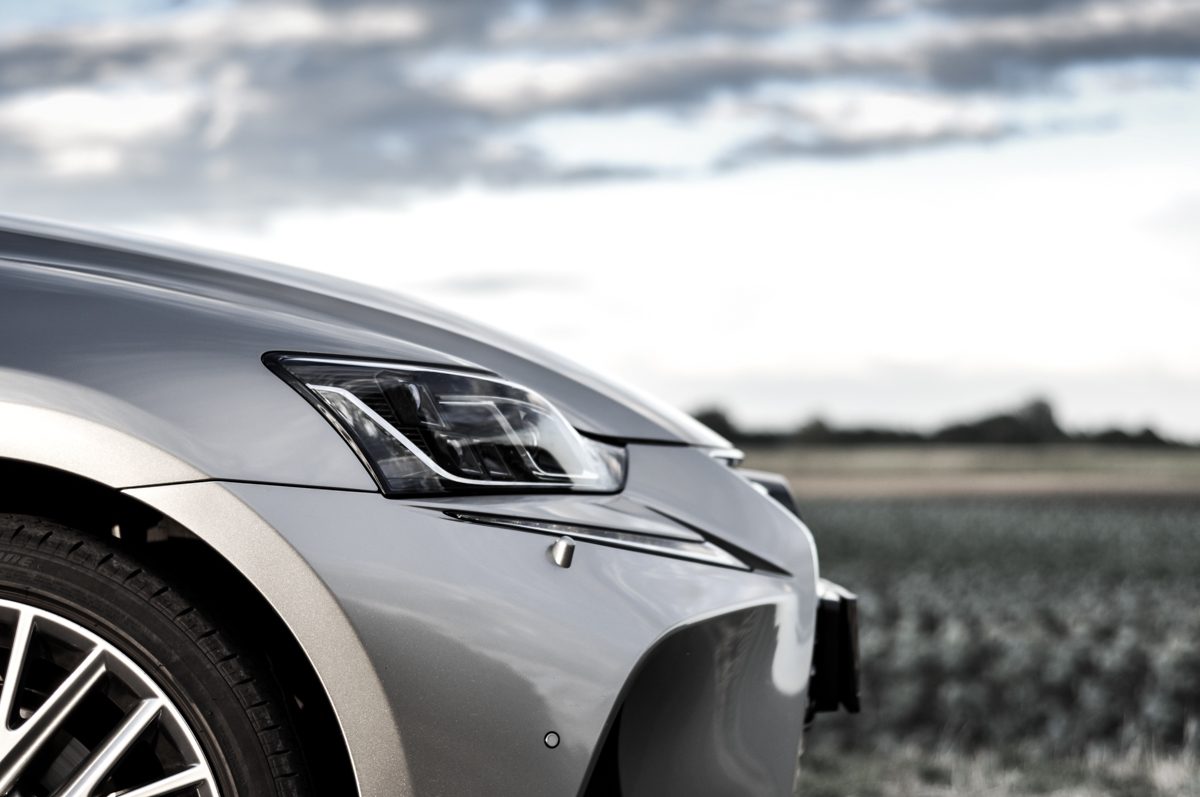 LEXUS IS