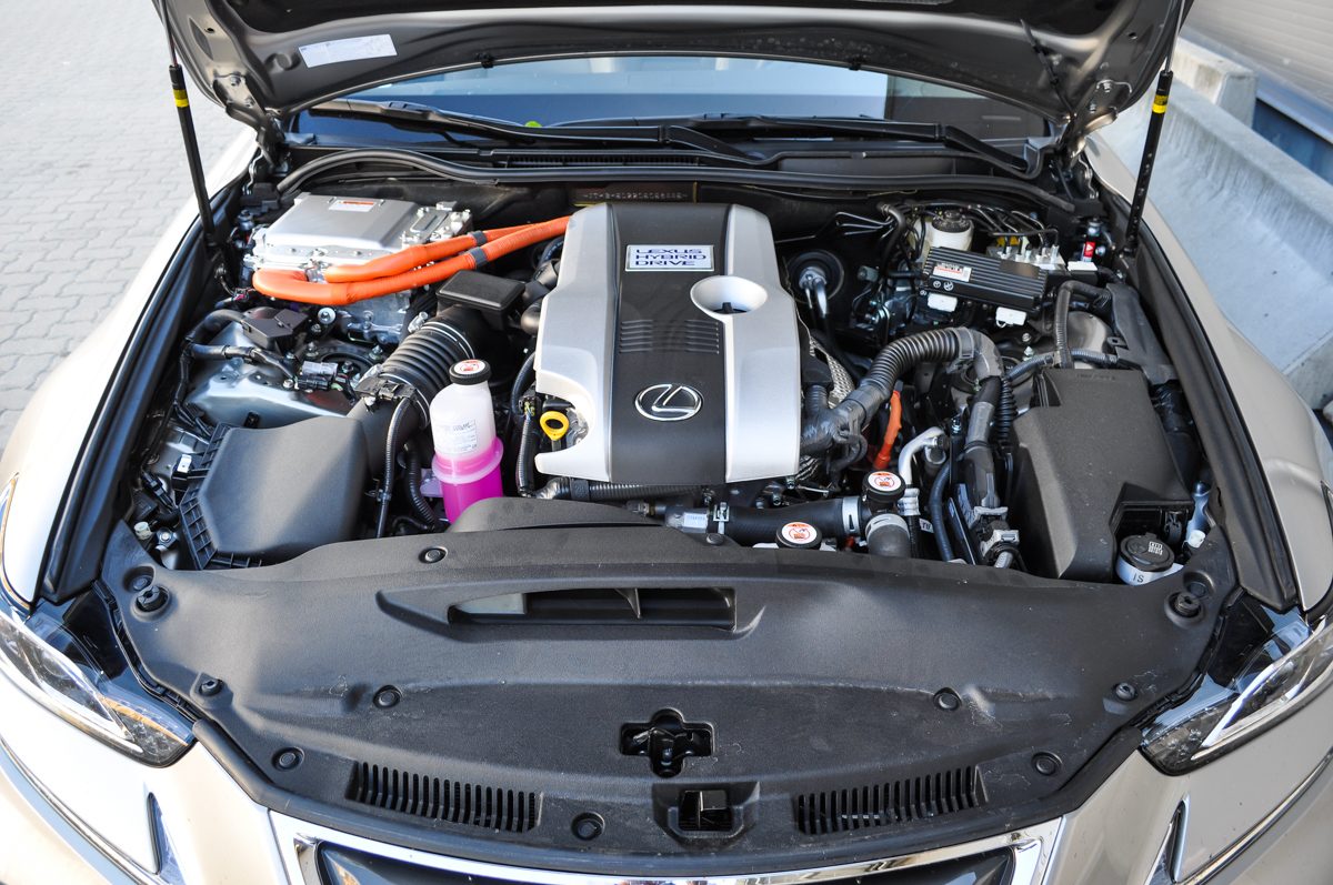 LEXUS IS