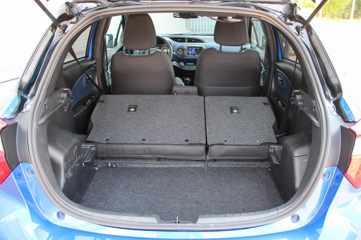 TOYOTA YARIS