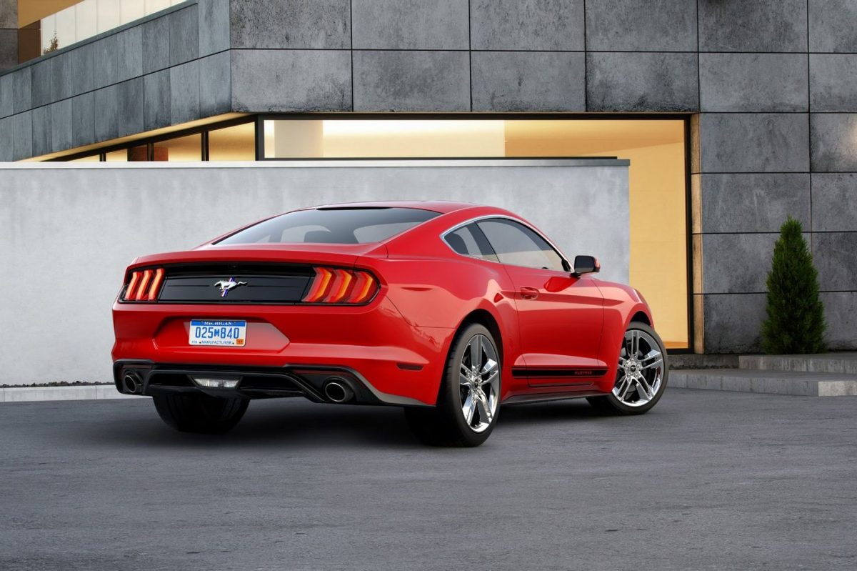 FORD (USA) MUSTANG