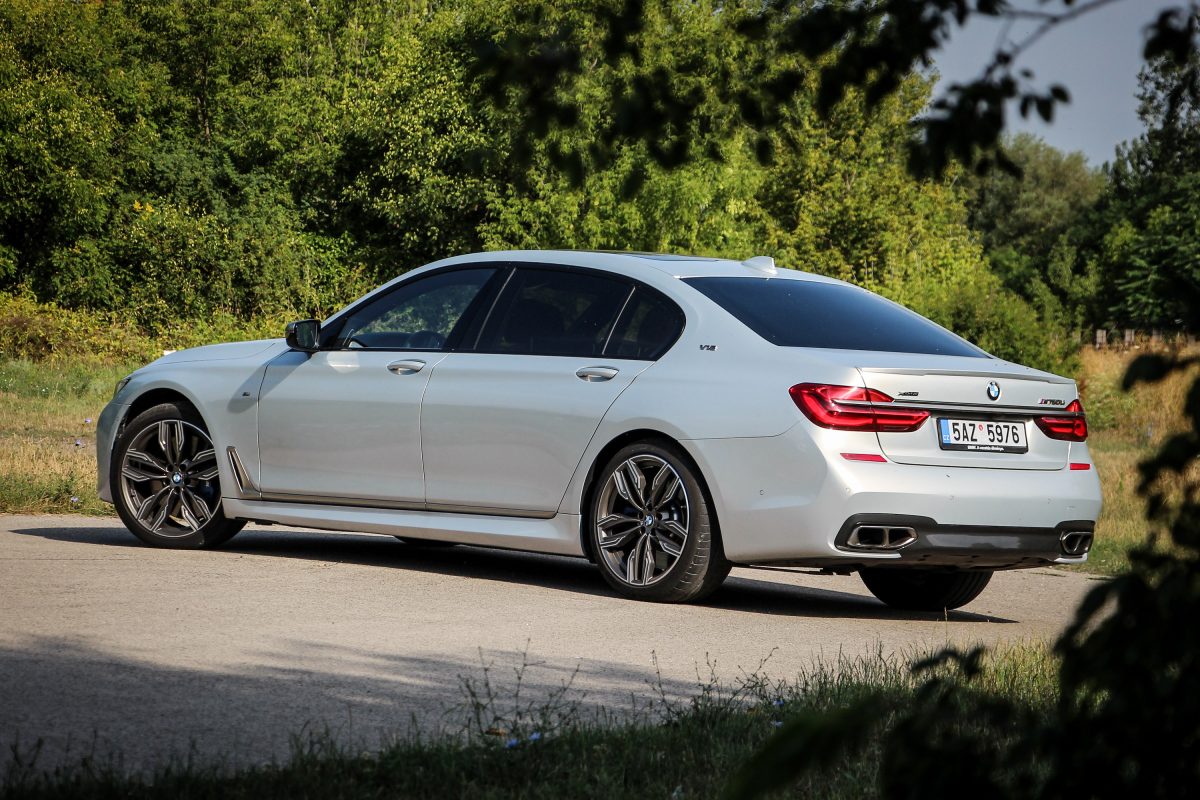 BMW 7-ES SOROZAT