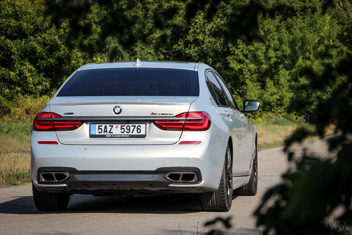 BMW 7-ES SOROZAT