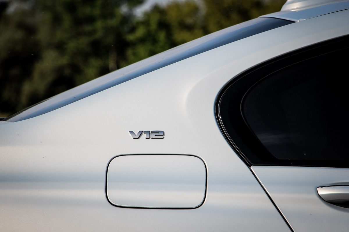BMW 7-ES SOROZAT