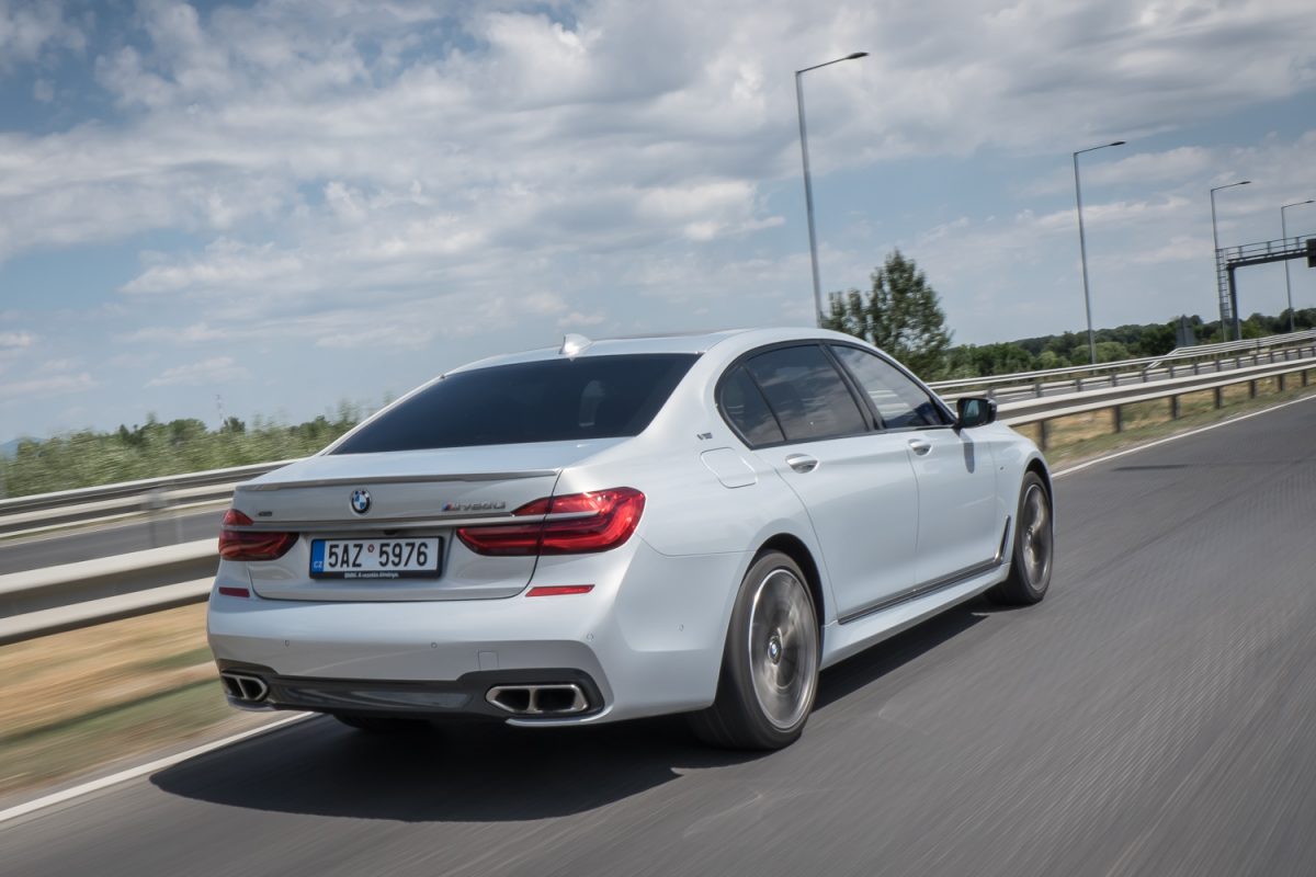 BMW 7-ES SOROZAT