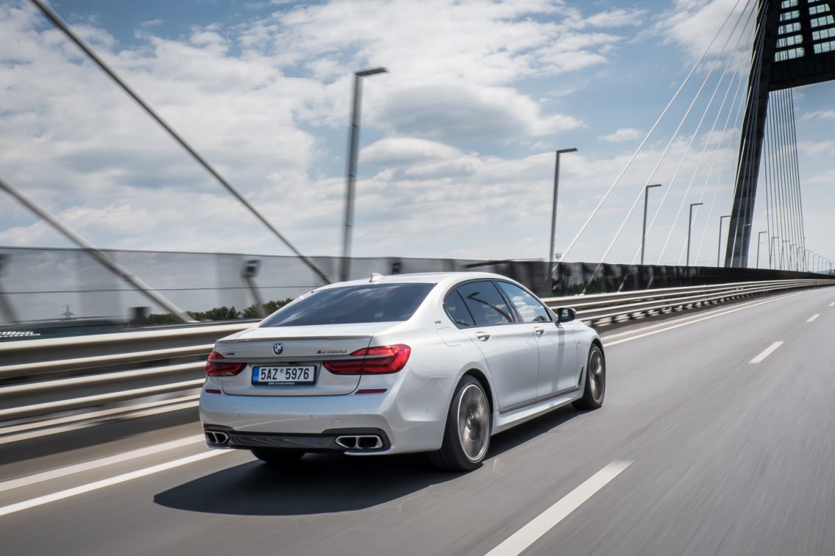 BMW 7-ES SOROZAT