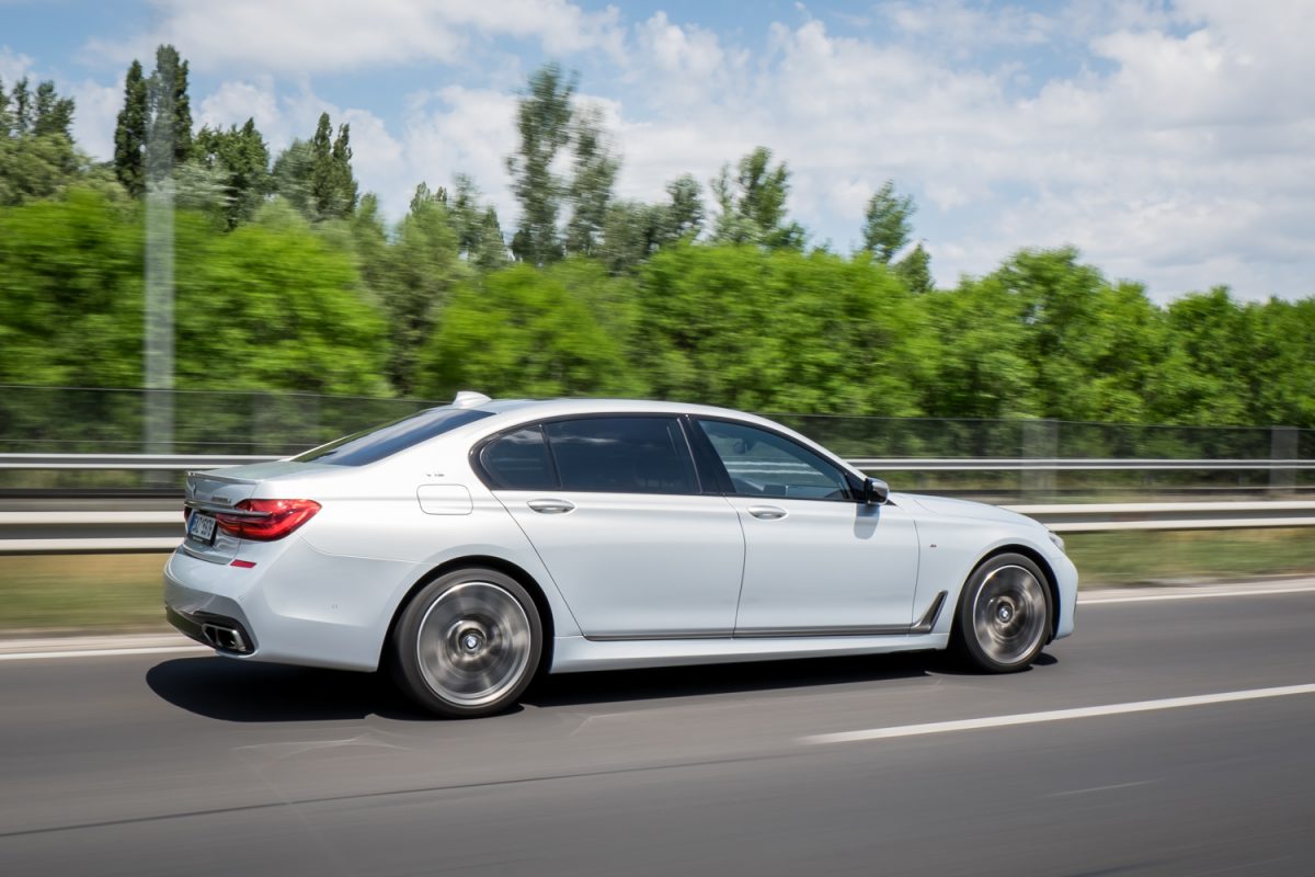 BMW 7-ES SOROZAT