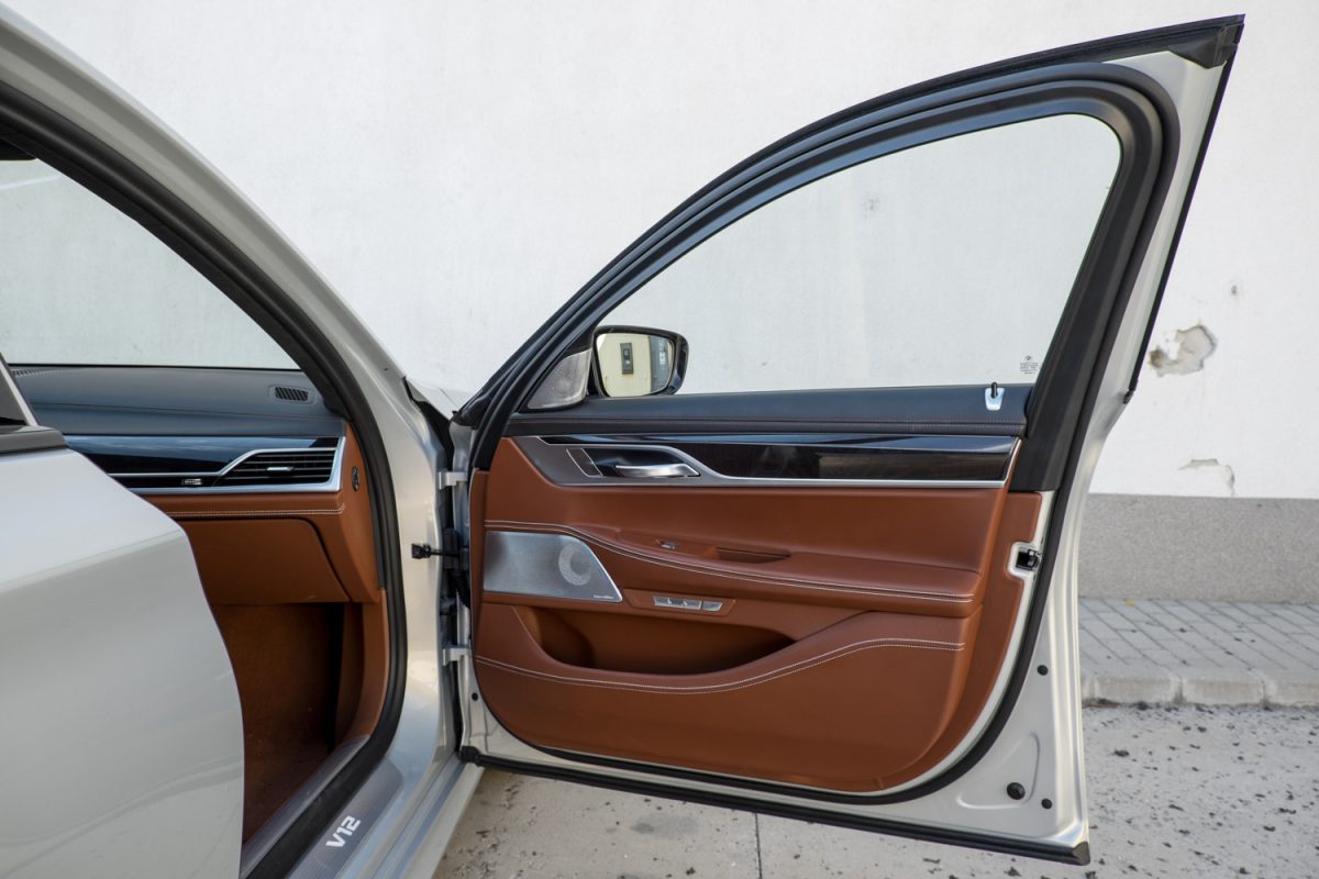 BMW 7-ES SOROZAT