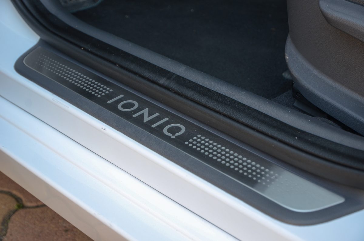 HYUNDAI IONIQ