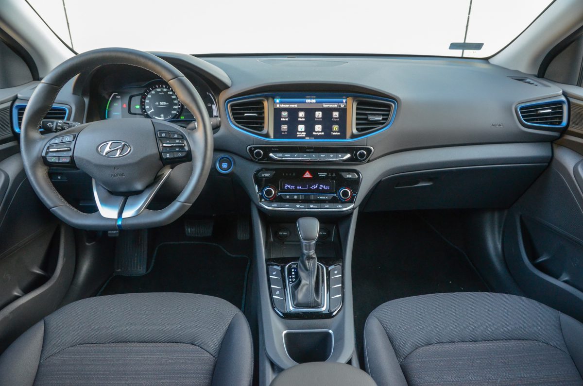 HYUNDAI IONIQ