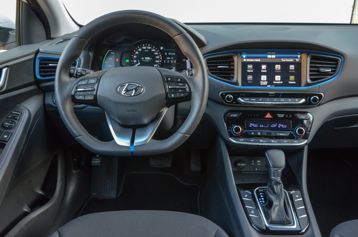 HYUNDAI IONIQ