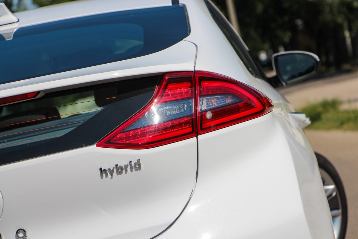 HYUNDAI IONIQ