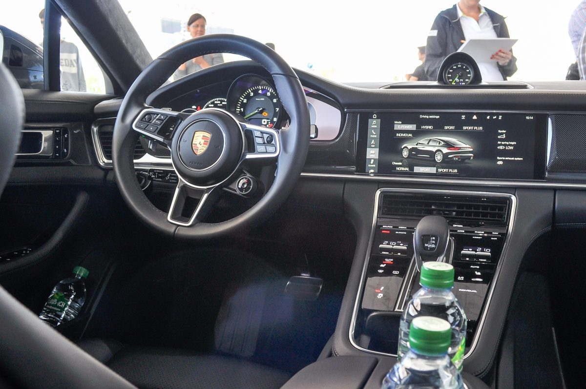 PORSCHE PANAMERA