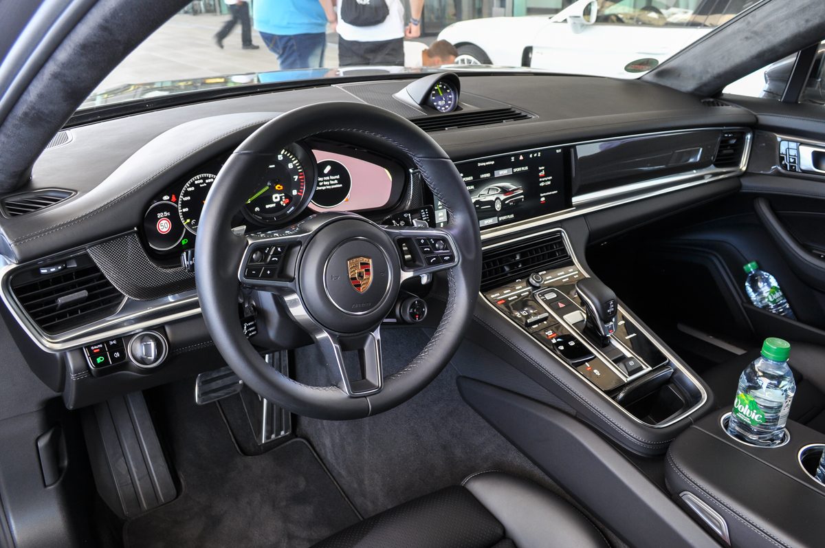 PORSCHE PANAMERA