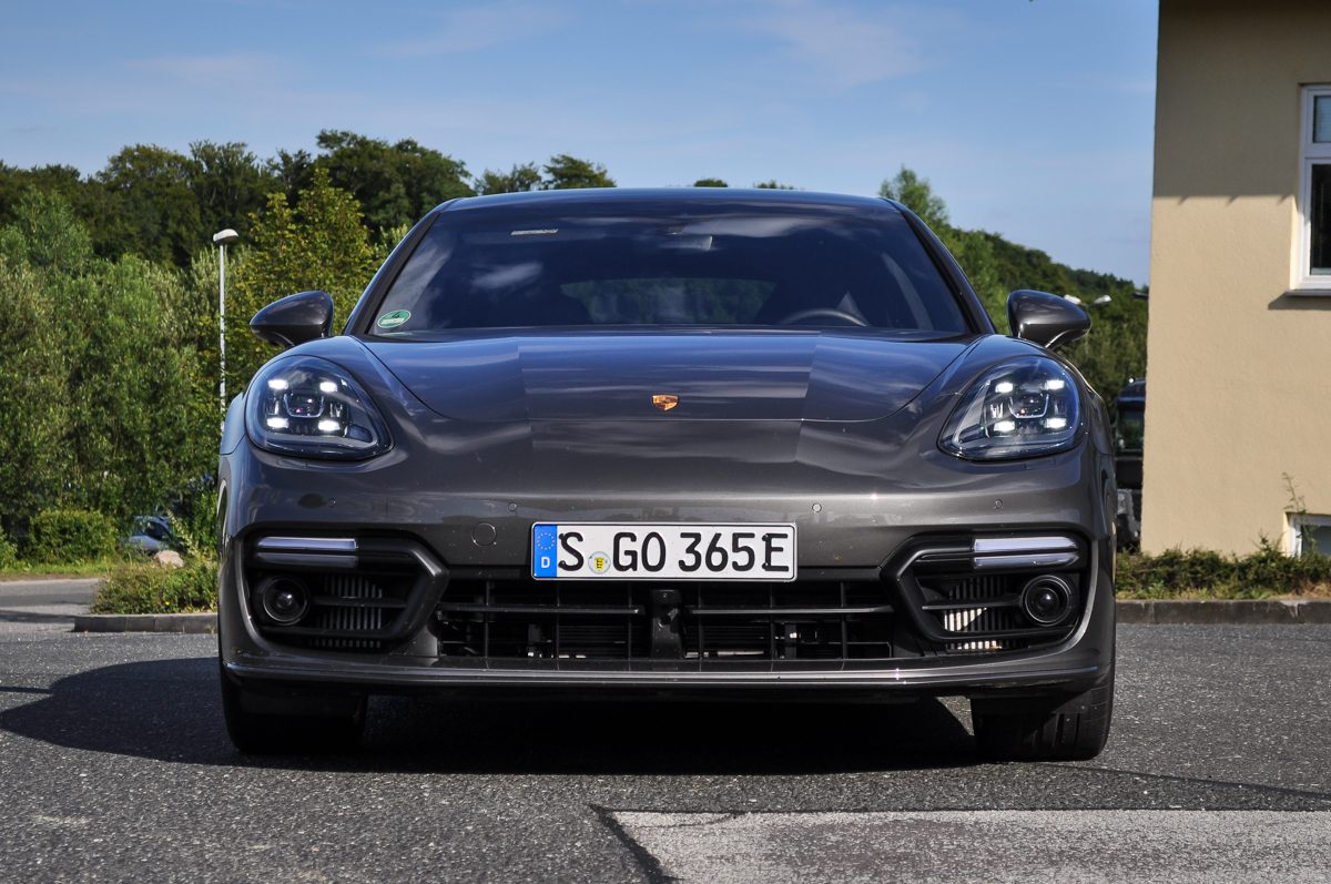 PORSCHE PANAMERA