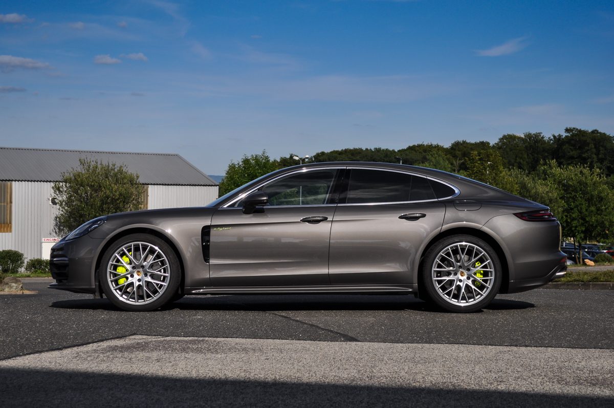 PORSCHE PANAMERA