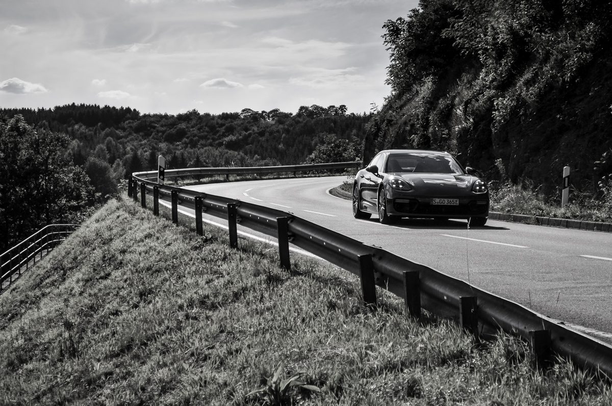 PORSCHE PANAMERA