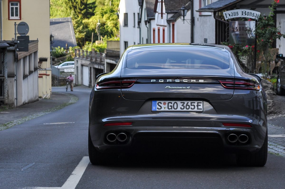 PORSCHE PANAMERA
