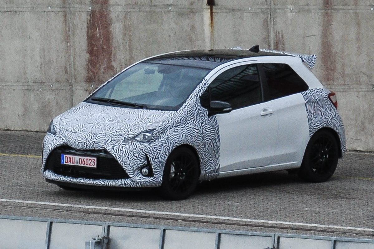 TOYOTA YARIS