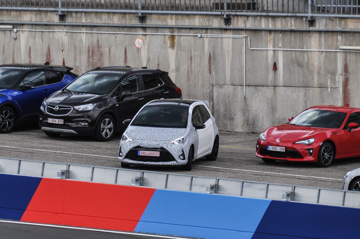 TOYOTA YARIS