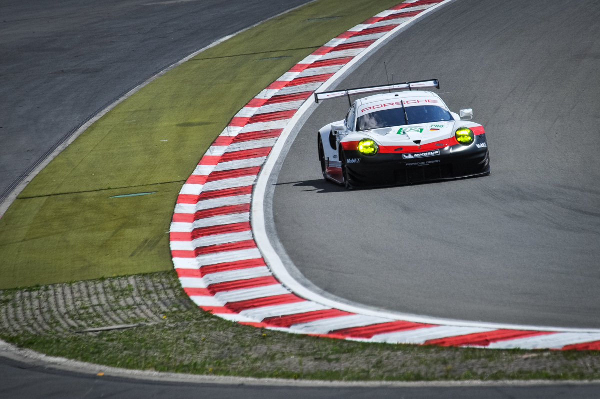 PORSCHE