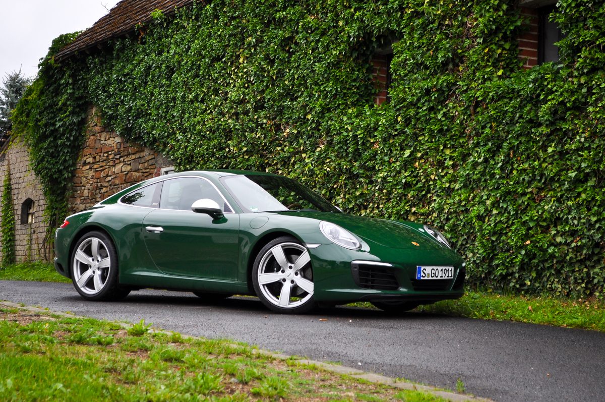 PORSCHE 911